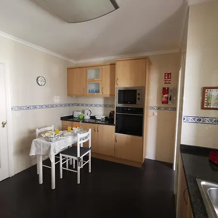 Seaside Escape - 3 Bedroom Sleeps 6 Apartment Funchal (Madeira)