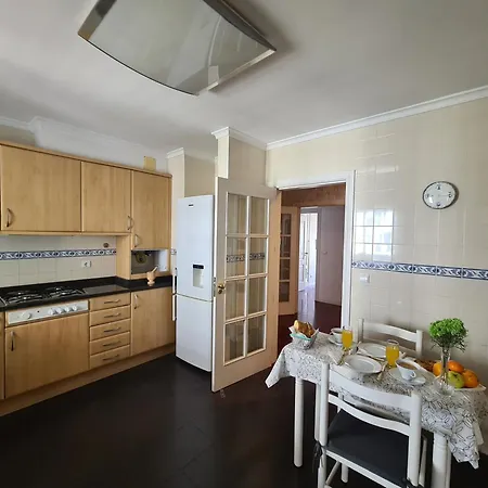 Apartment Seaside Escape - 3 Bedroom Sleeps 6 Funchal (Madeira)