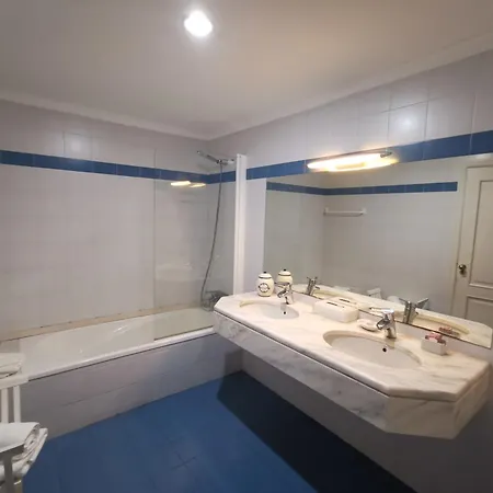 Seaside Escape - 3 Bedroom Sleeps 6