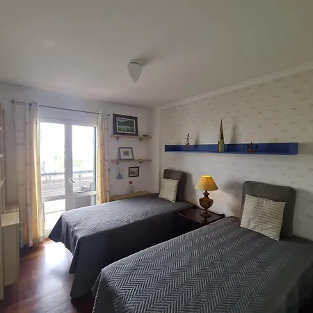 Apartment Seaside Escape - 3 Bedroom Sleeps 6