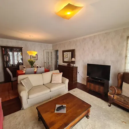 Seaside Escape - 3 Bedroom Sleeps 6