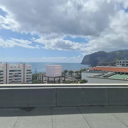 Seaside Escape - 3 Bedroom Sleeps 6 Apartment *